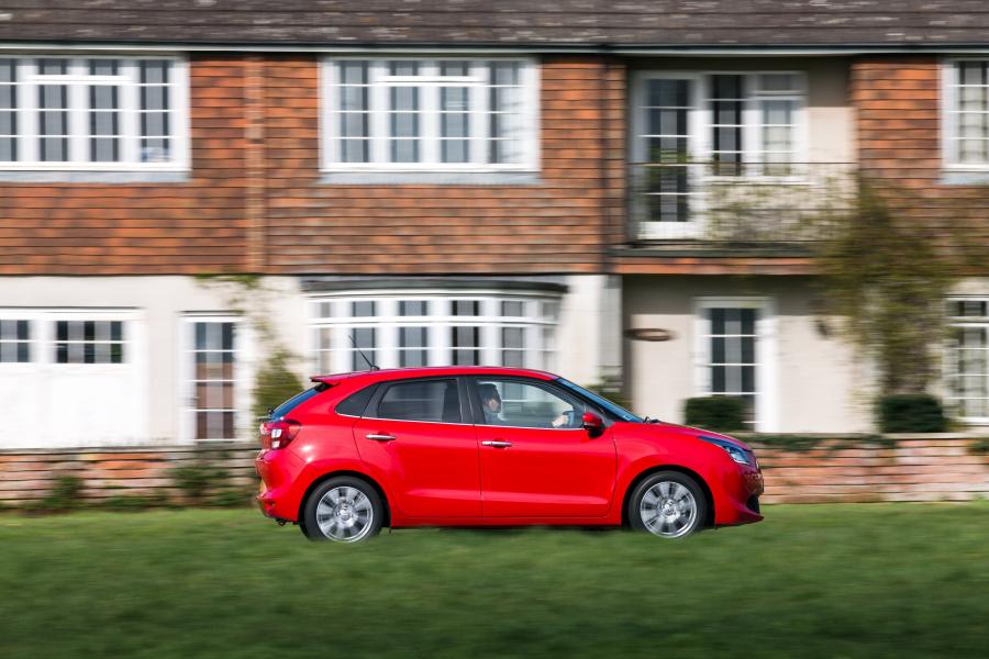  Suzuki Baleno 2016 года  (UK) (фото 39 из 88)
